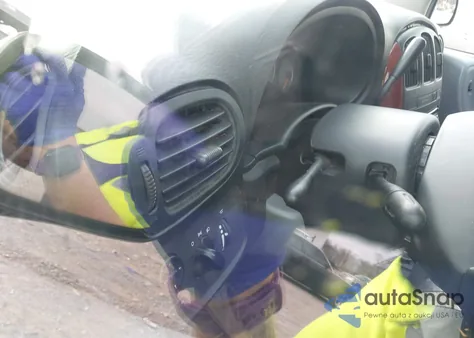 2005 Chrysler Town & Country Lx z USA, uszkodzony, nr VIN 2C8GP44R95R436089